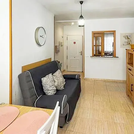 2 Bedroom Cozy In Oropesa Oropesa del Mar