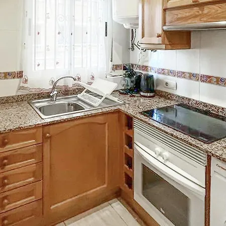 2 Bedroom Cozy In Oropesa Apartamento